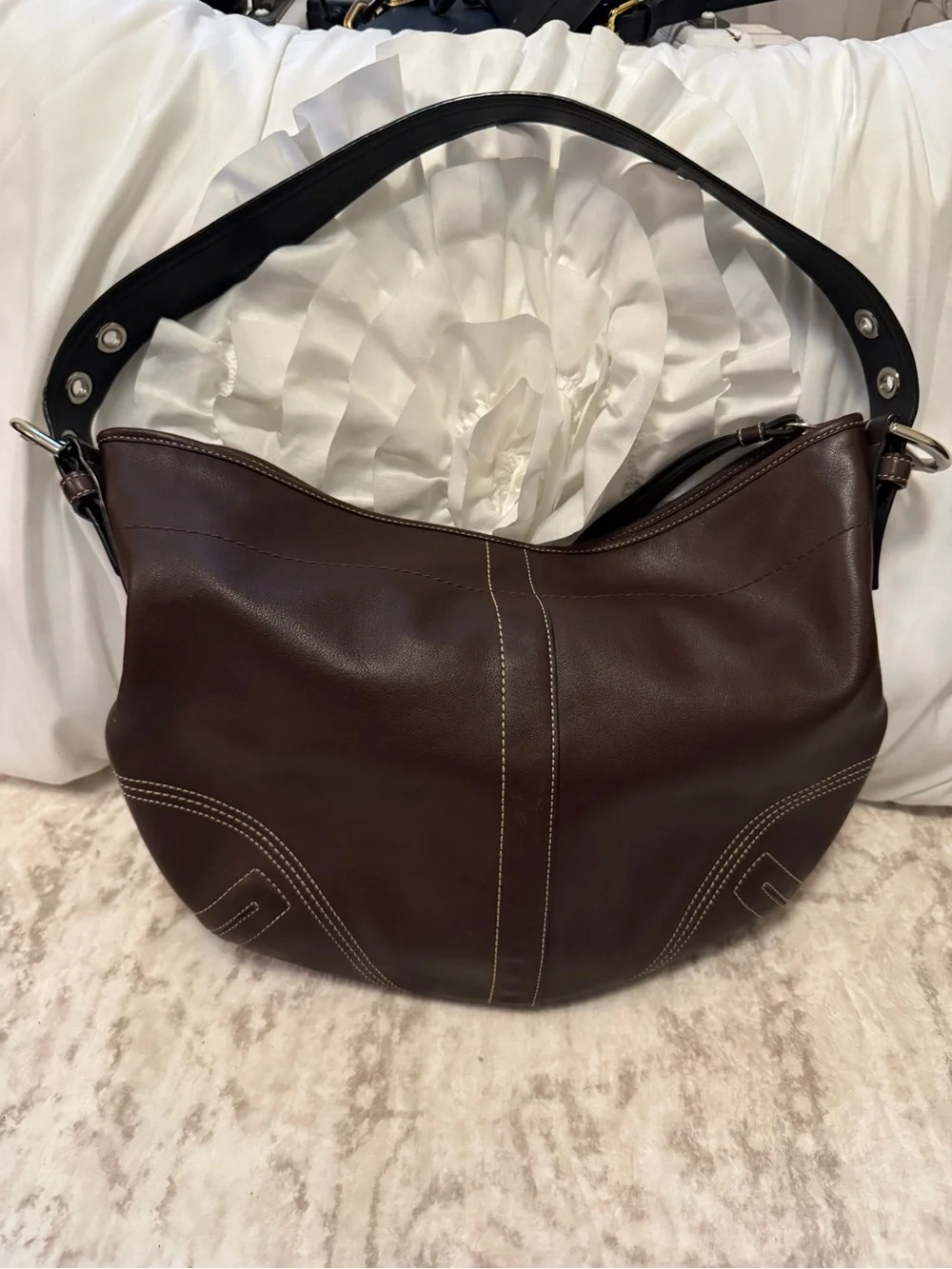 Coach single tone handle